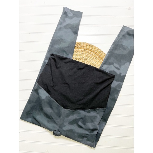 Zella Live In Maternity 7/8 Legging Camo - Picture 2 of 4